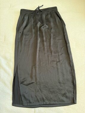 lululemon athletica Black Midi Skirt with Side Slits